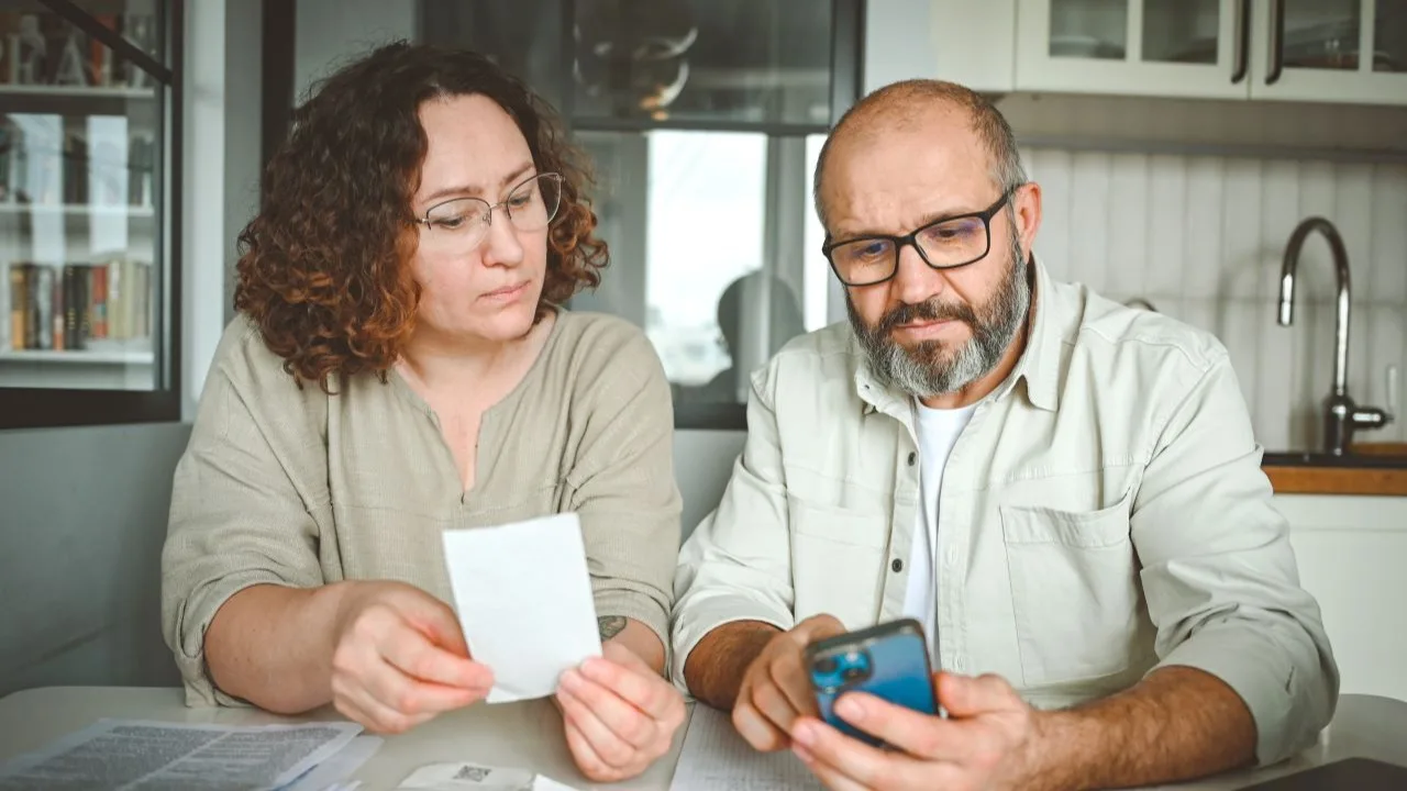 Couple reviewing options to file bankruptcy without money