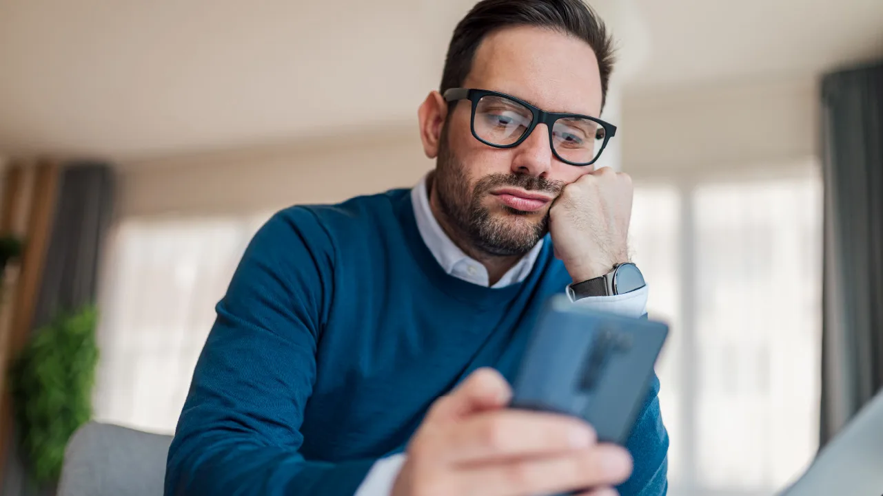 SOC_Are you in control of your credit cards or are they controlling you_V3-R3_1280x720_05.jpg