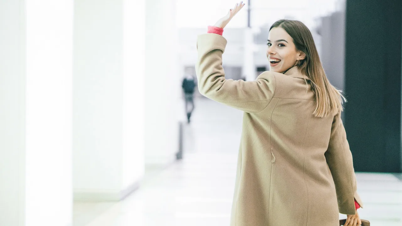 SOC_3 ways your debt could leads to bad credit FAST_V1-R3_1280x720_05.jpg