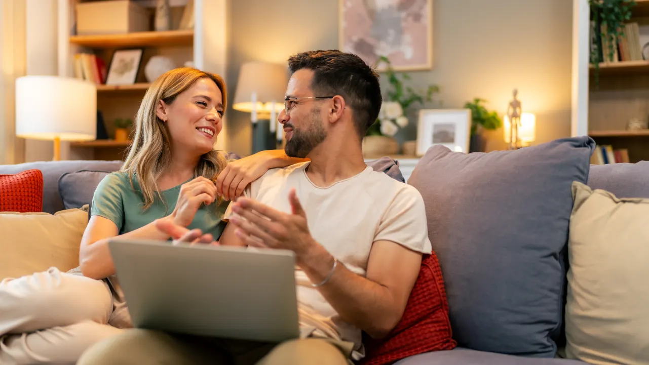 SOC-972_Get your budget in order before holiday season kicks off_V1-R1_1280x720_02.png