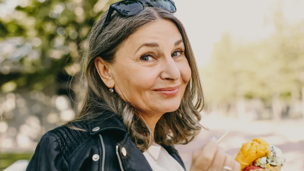 SOC_4 signs you are committing financial infidelity_V2-R2_1280x720_03.jpg