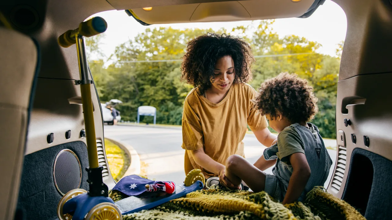 SOC_Consumers are struggling with car payments_V1-R1_1280x720_01 (1).jpg