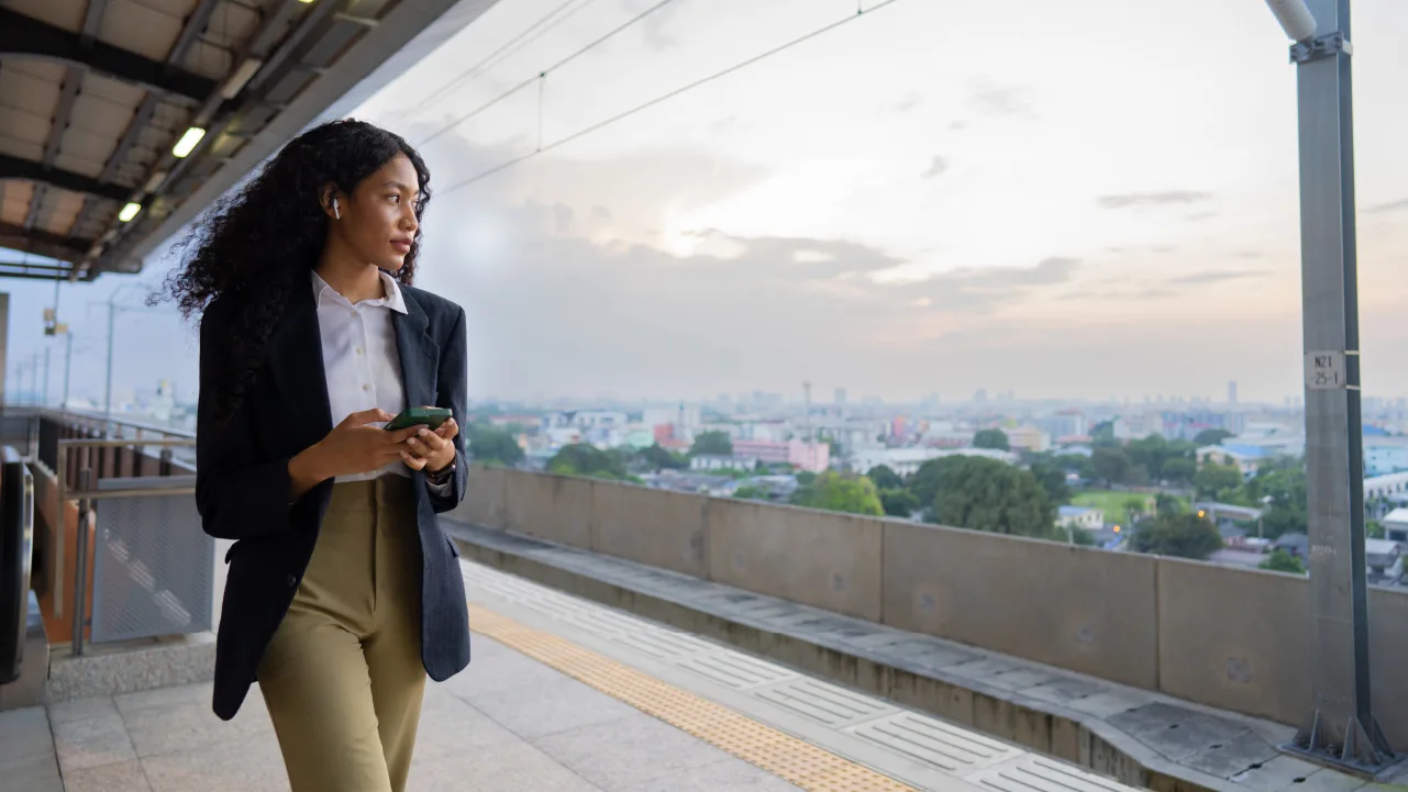 SOC_Black finance stories-financial education_V1-R2_1280x720_03 (1).jpg